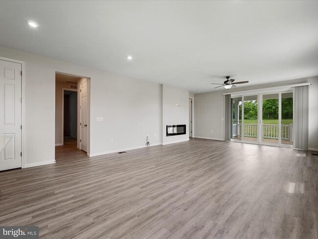 Building Photo - 107 Poe Dr