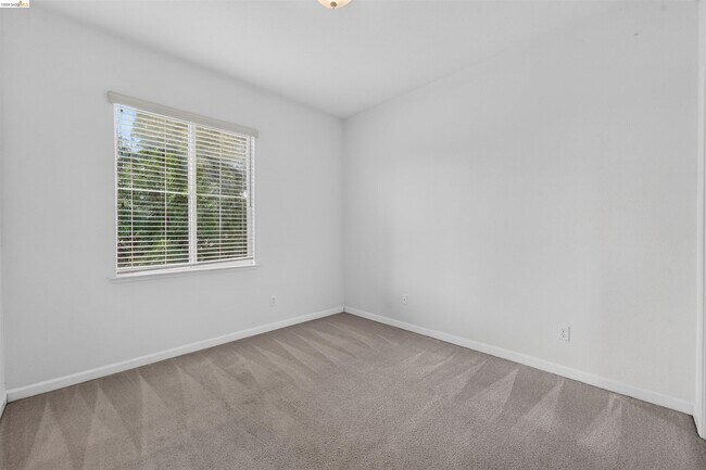 Building Photo - 6708 Sao Tiago Way