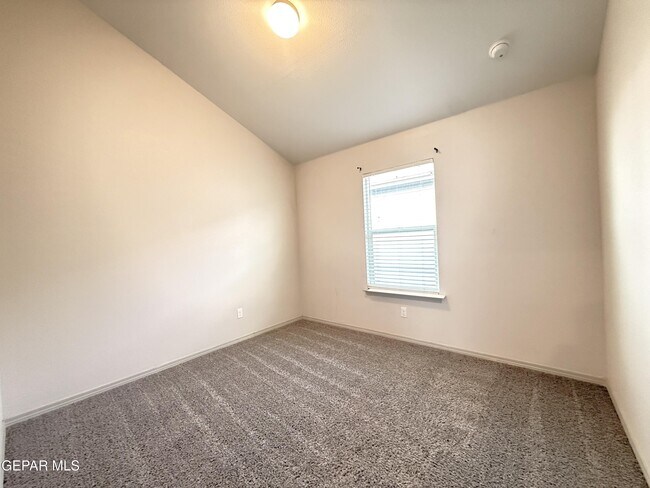 Building Photo - 12396 Polo Norte Dr