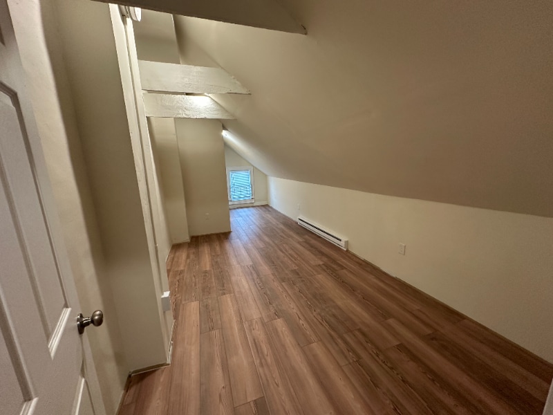 Building Photo - 148 S 17th St