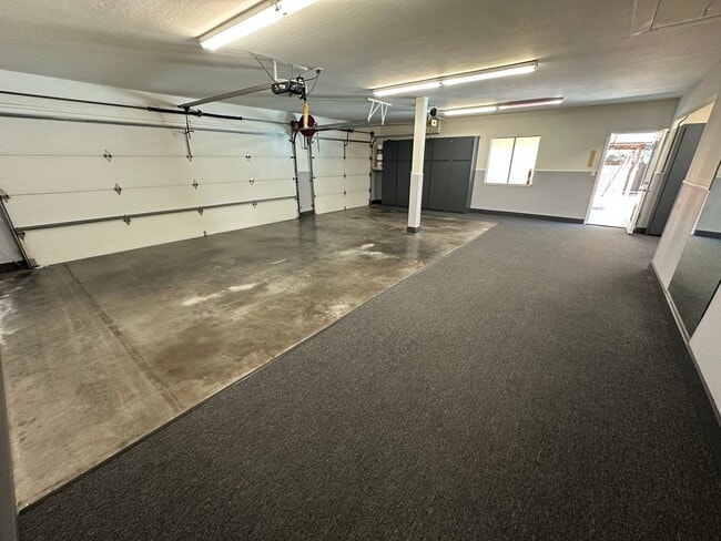 Building Photo - 5 Bed 3 Bath In Alamo W/ Pool