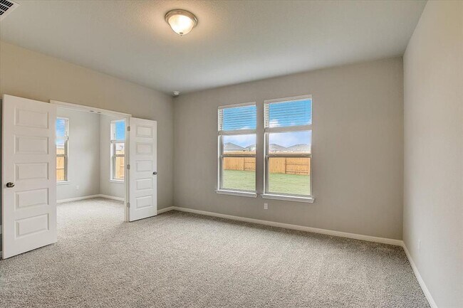 Building Photo - 108 Peruvian Ln