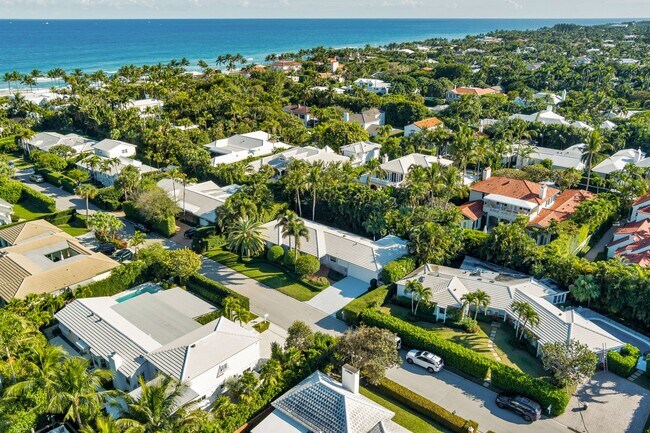 Building Photo - 230 Osceola Way