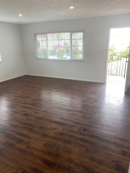 Building Photo - 4350 W 171st St