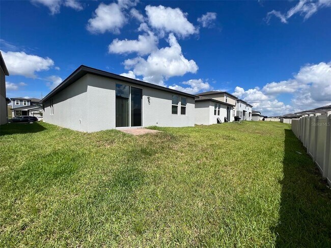 Building Photo - 3163 Bella Vista Dr