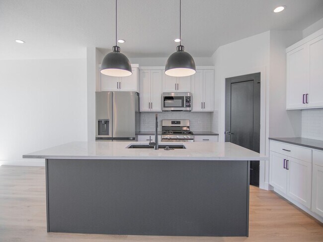 Building Photo - 964 W 350 S