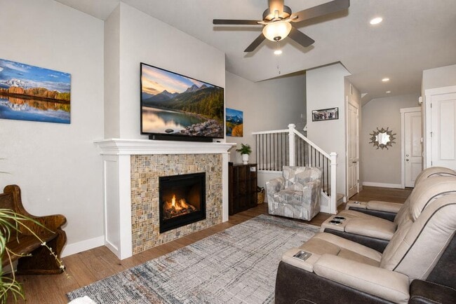 Building Photo - 6245 Vernazza Way