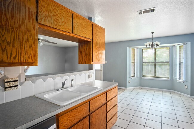 Building Photo - 4501 Embers Dr