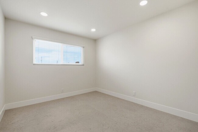 Building Photo - 19022 Summerfield Ln