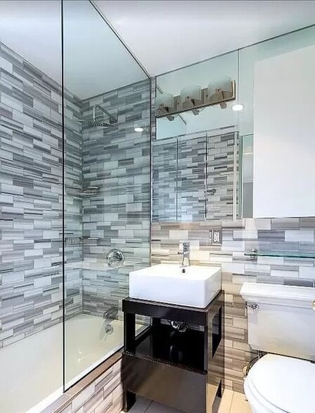 Building Photo - 158 Loisaida Ave