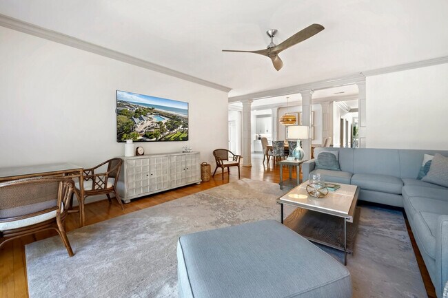 Primary Photo - 773 Bonnyneck Dr