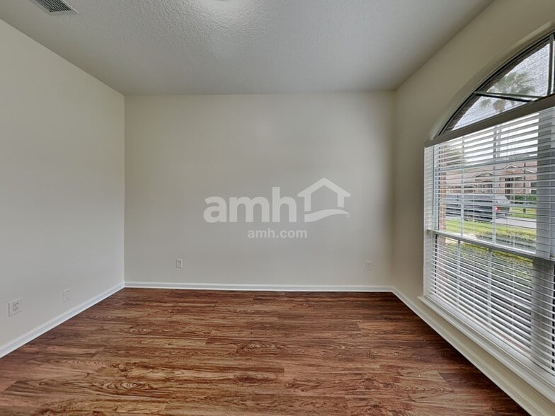 Building Photo - 245 Carolina Jasmine Ln