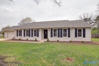 Building Photo - 2042 Rosebury Ln SW