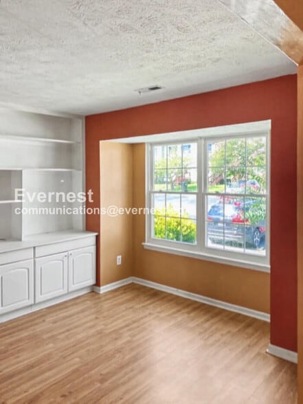 Building Photo - 1648 Skiffes Creek Cir