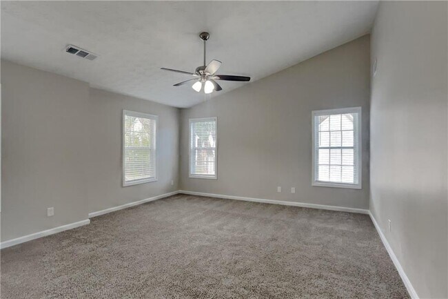 Building Photo - 1294 Log Cabin Ln SE