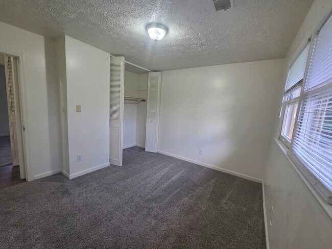 Building Photo - 3777 Red River Dr