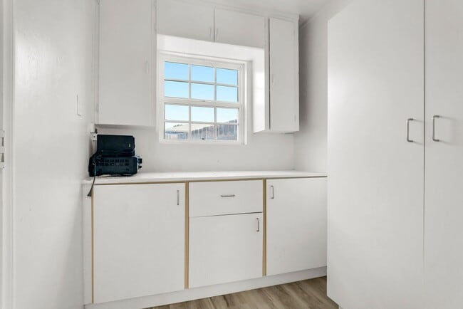 Building Photo - Great detached Home in Pacific Beach! Avai...