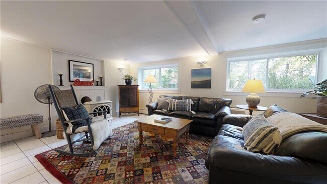 Building Photo - 95 Wood Ln