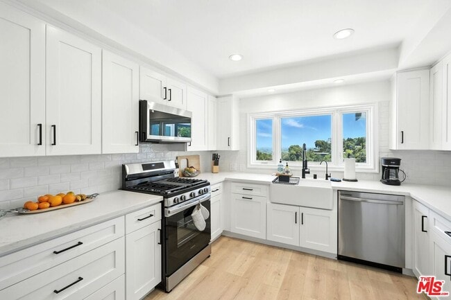 Building Photo - 14858 Round Valley Dr