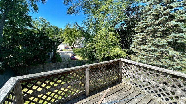 Building Photo - 24-28 Hill St