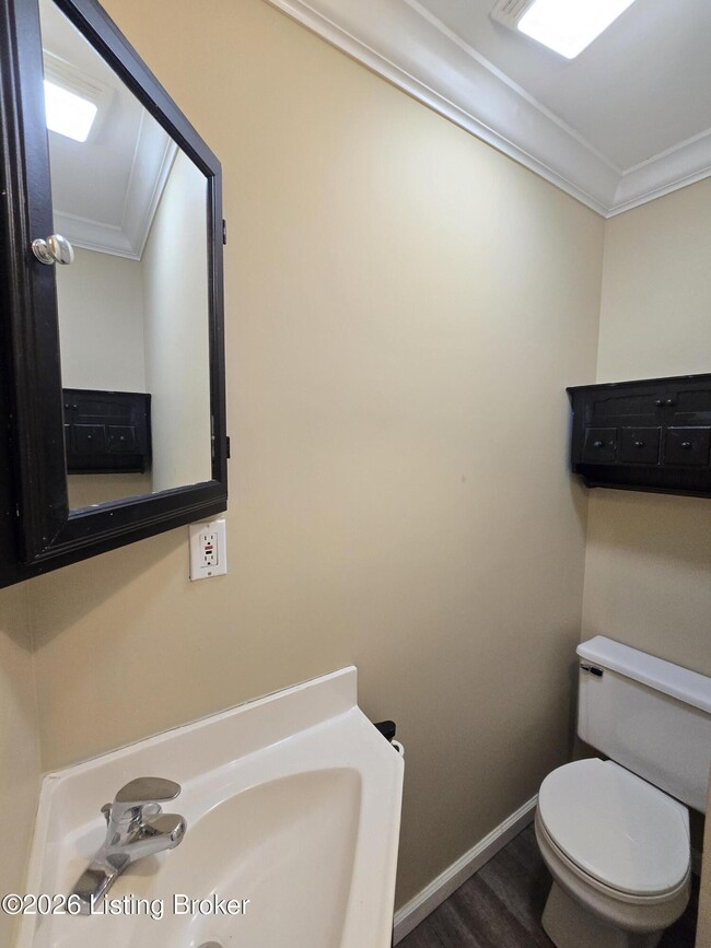 Building Photo - 2405 Blankenbaker Rd