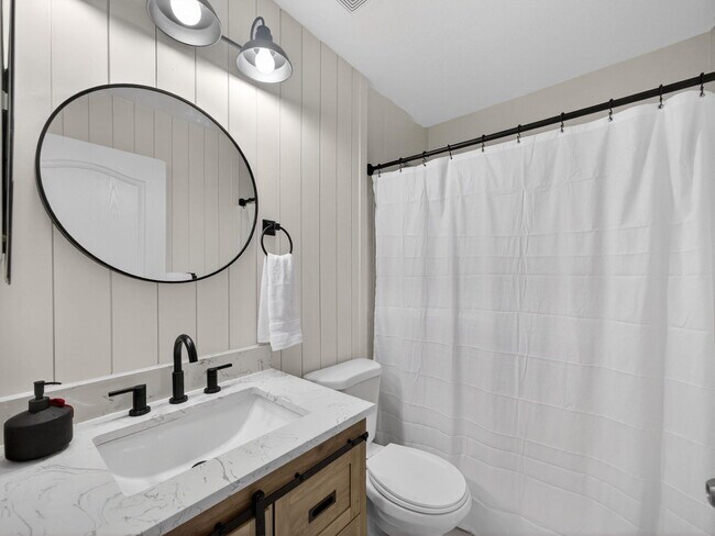 Building Photo - 2757 SW Versailles Terrace