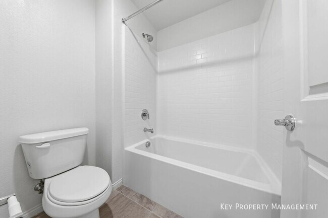 Building Photo - 4445 Bayley Skye Ave