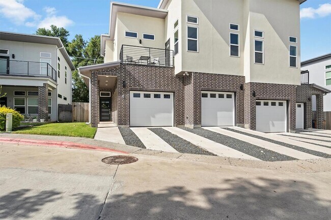 Building Photo - 3905 Clawson Rd