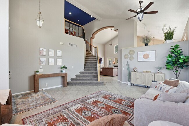 Building Photo - Furnished Desert Oasis| Pool, Bar and Mountain Views