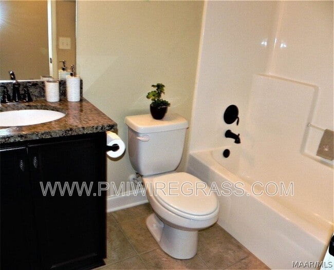 Building Photo - 87 Freedom Heights