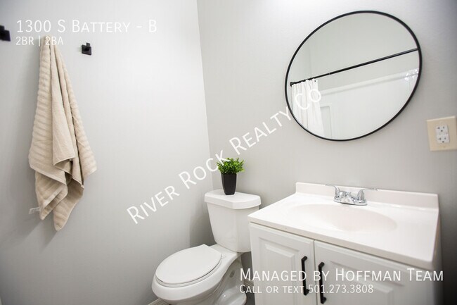 Building Photo - 1300 S Battery St