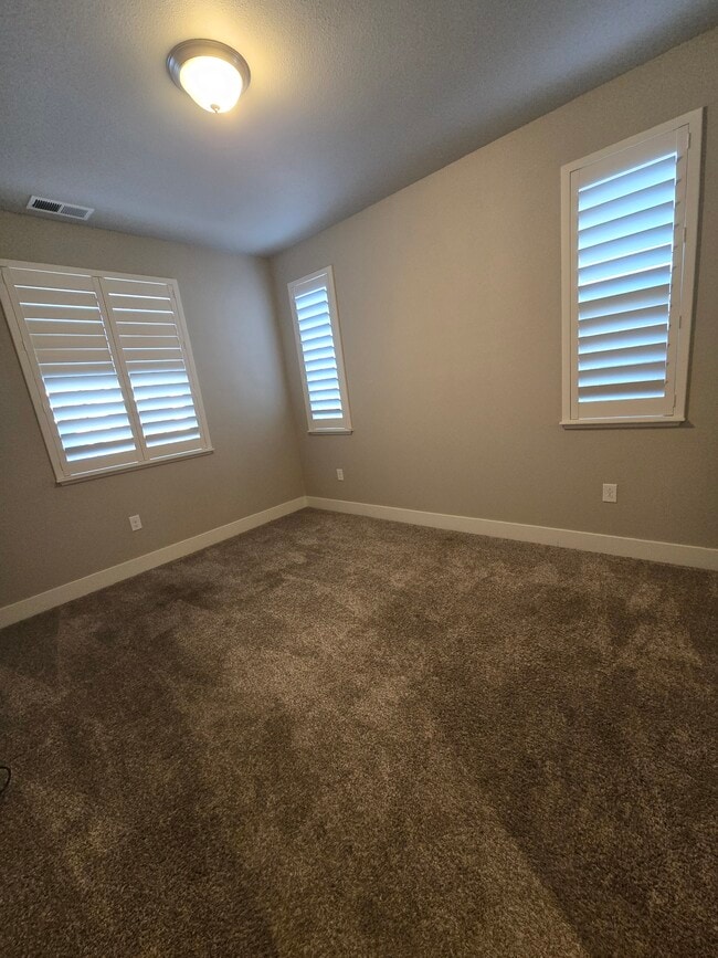 Building Photo - 774 E Cottage Loop