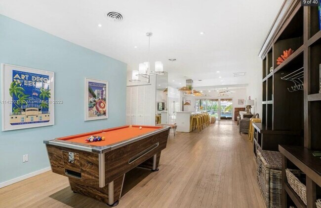 The entrance - 7960 Hawthorne Ave