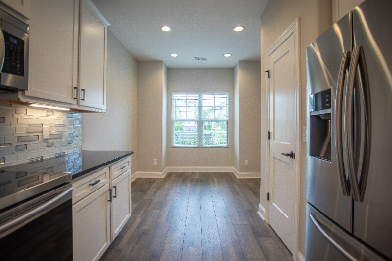 Building Photo - 3436 Pershing Dr