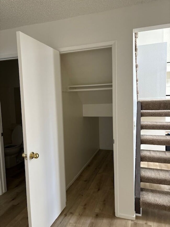 Building Photo - Beautiful 4 Bedroom, 3 Bathroom House Available Now!