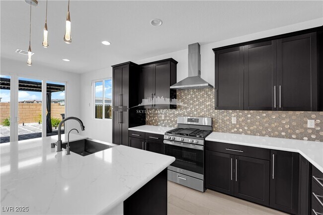 Building Photo - 4066 Painted Lady Ave