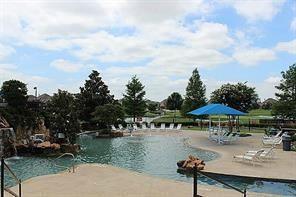 Building Photo - 4055 Victory Dr