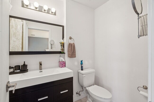 Building Photo - 3863 Terrace St