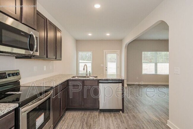 Building Photo - 3535 Misty Hollow Dr