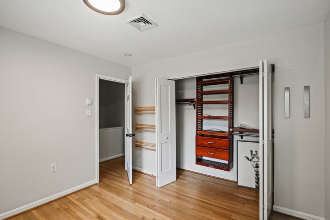 Building Photo - 1006 Dreams Landing Way
