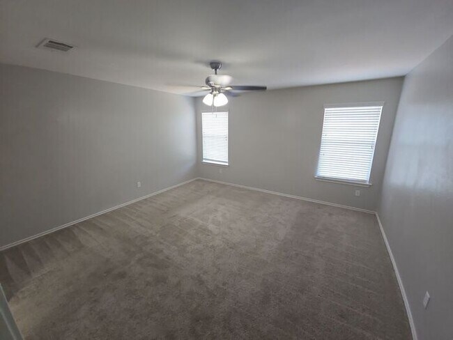 Building Photo - Cozy 3BR Home with Attached 2-Car Garage!!