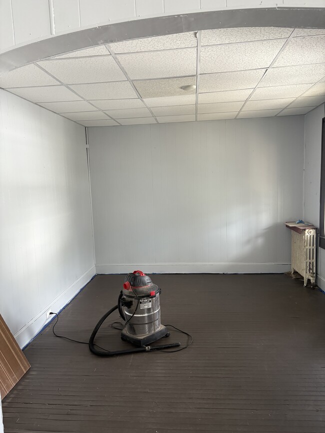 Building Photo - 451 Oak St