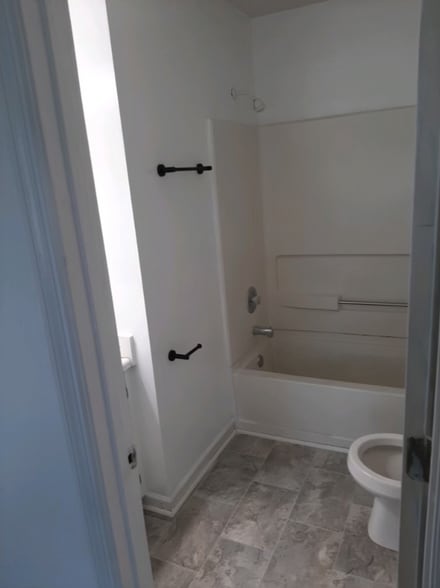 Building Photo - 7145 Dayspring Dr