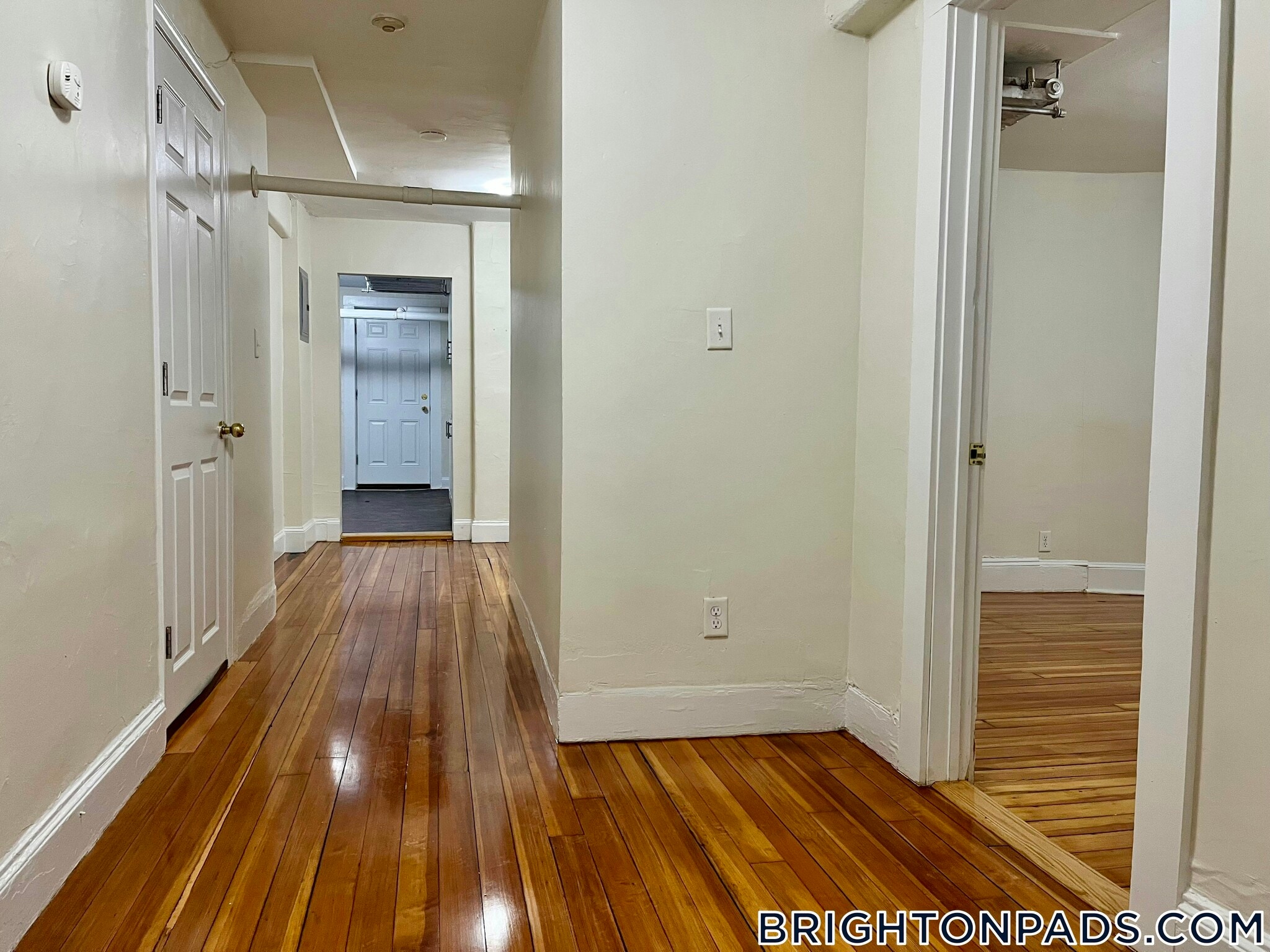 Building Photo - 7 Mt Hood Rd