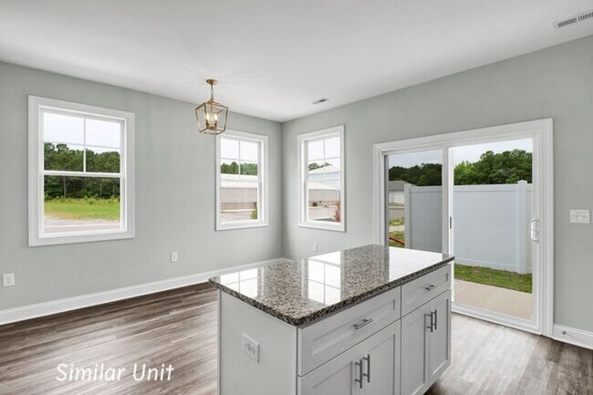 Building Photo - 305 Starfish Ln