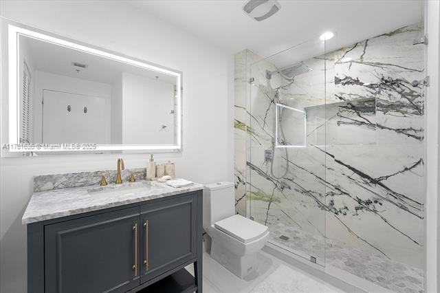 Building Photo - 300 S Biscayne Blvd