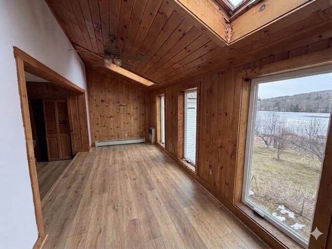 Building Photo - 967 Meadow Rd