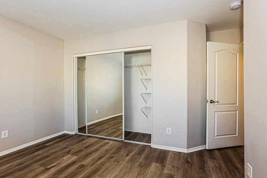 Building Photo - 10024 W Kingman St