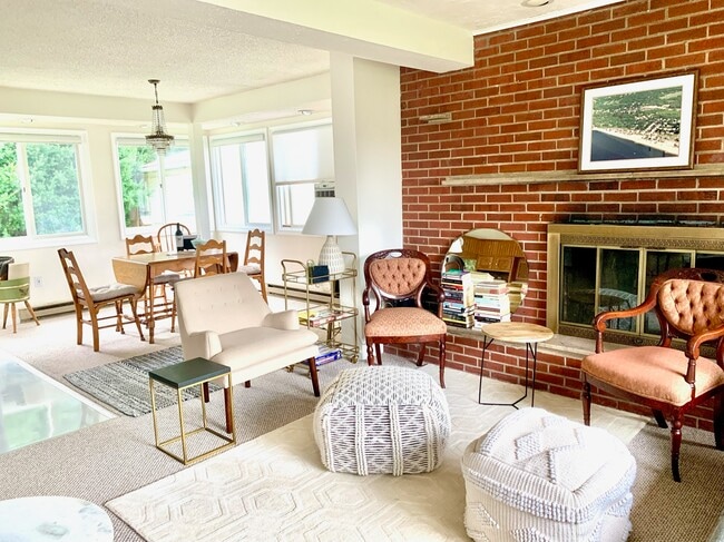 Building Photo - 2 Mohican Rd