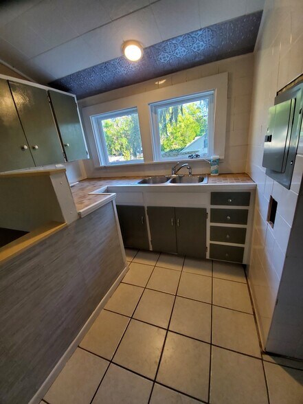 Building Photo - 5511 11th St